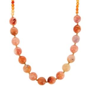 GREENBEADS Vintage-Inspired Peach Fuzz Stone Necklace